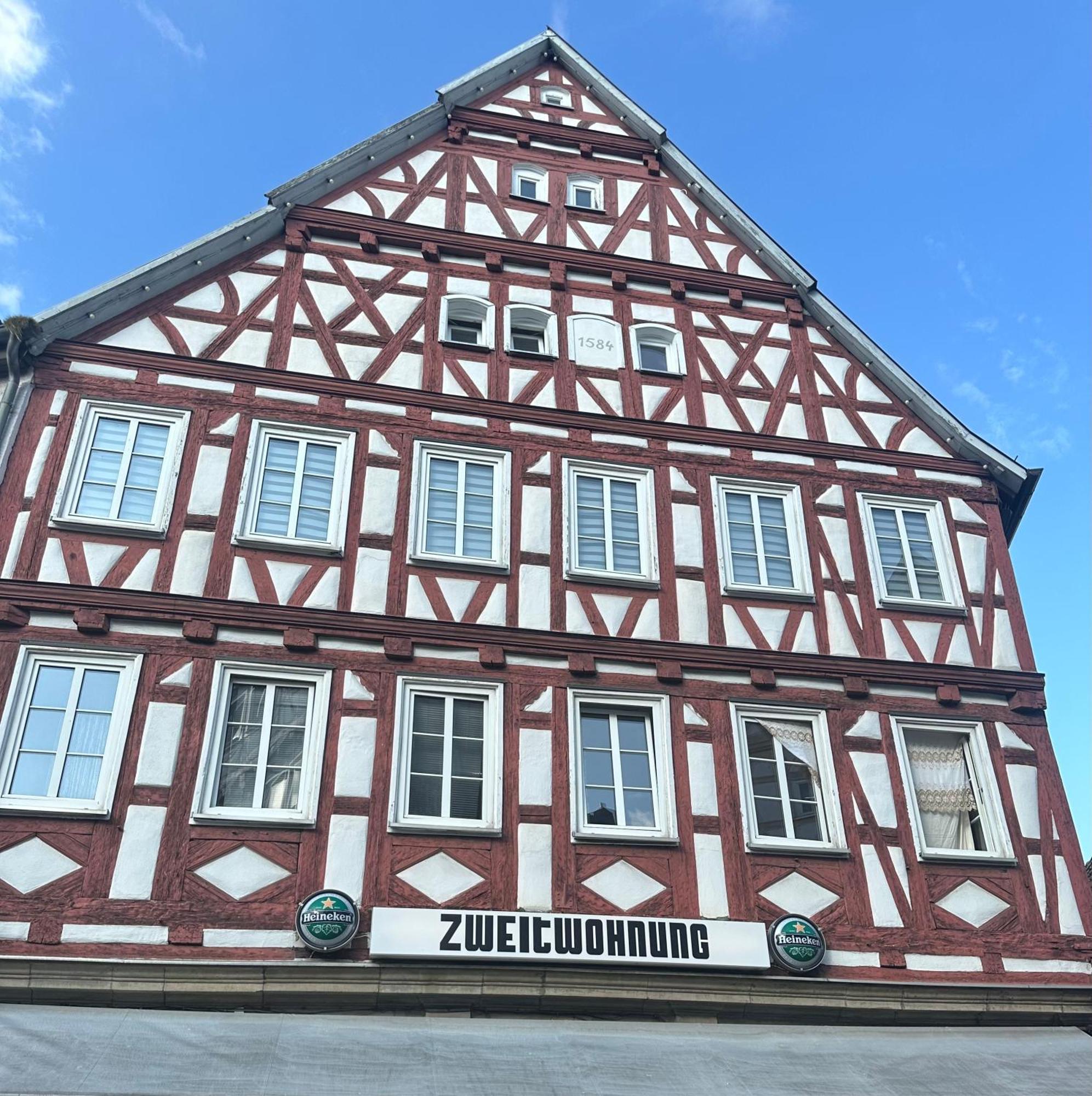 Stylisches Apartment Mit Grossem Tageslichbad Am Marktplatz Leonberg Exteriér fotografie