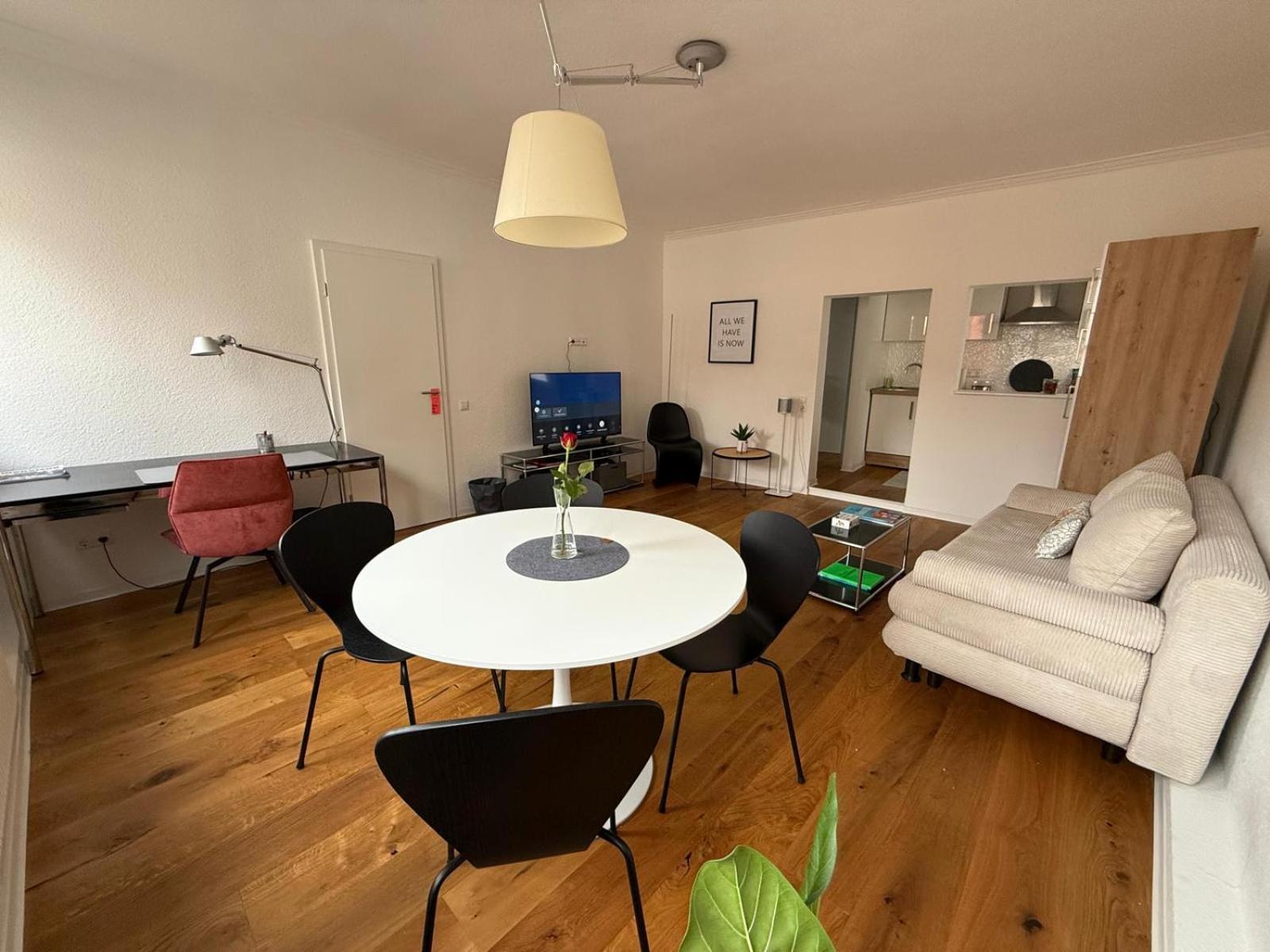 Stylisches Apartment Mit Grossem Tageslichbad Am Marktplatz Leonberg Exteriér fotografie